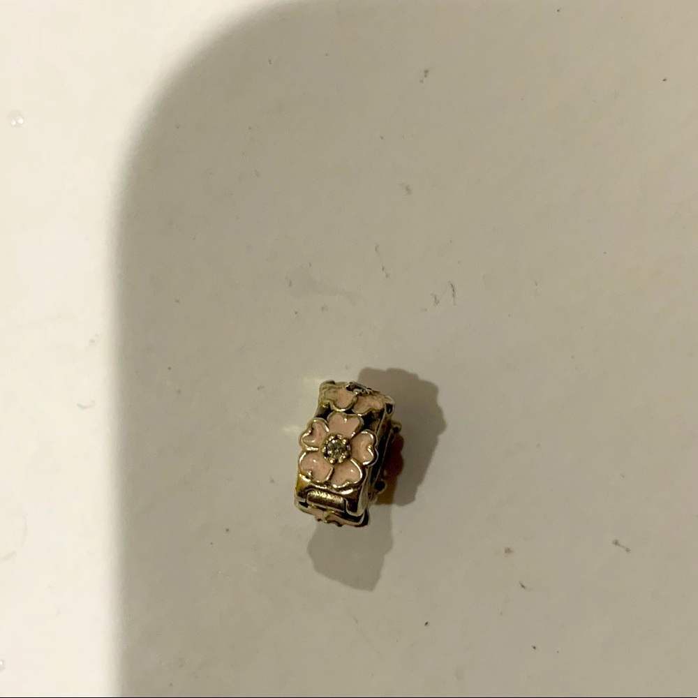 Pandora Retired Pink Daisy Clip